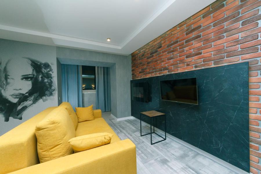 7 Вулиця Саксаганського Appartement Kiev Buitenkant foto