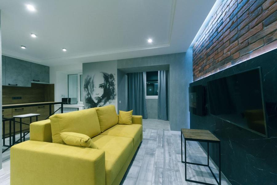 7 Вулиця Саксаганського Appartement Kiev Buitenkant foto